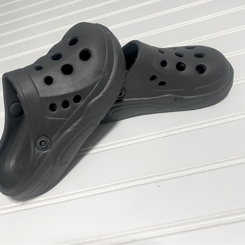 Zara Kids Crocs size 28 or US 11.5 Gray